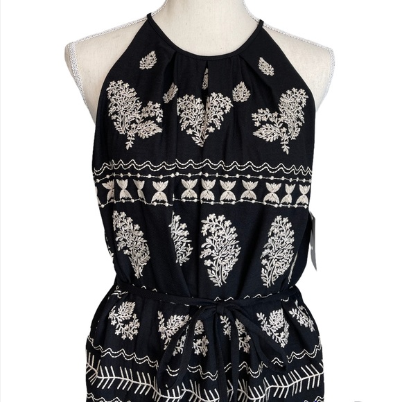 THML Black & Cream Embroidered Halter Maxi Dress NWT Women’s Size Medium - Picture 2 of 11